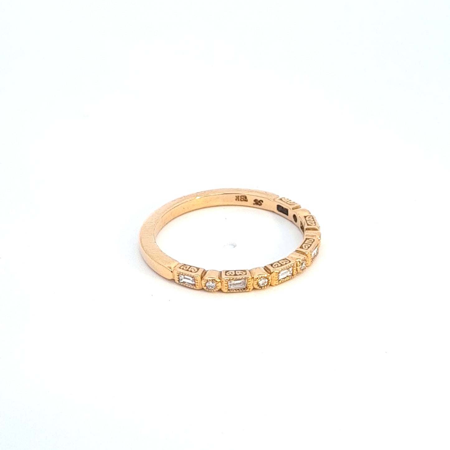 18ct Yellow Gold Baguette & Round Diamond Ring