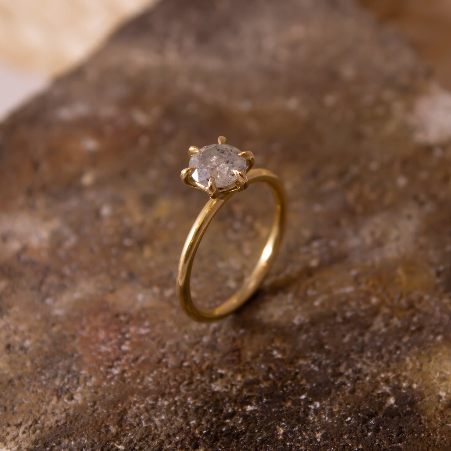 Salt & Pepper Fine 6-Claw Ring