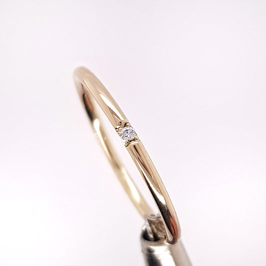 The Minimalist diamond ring