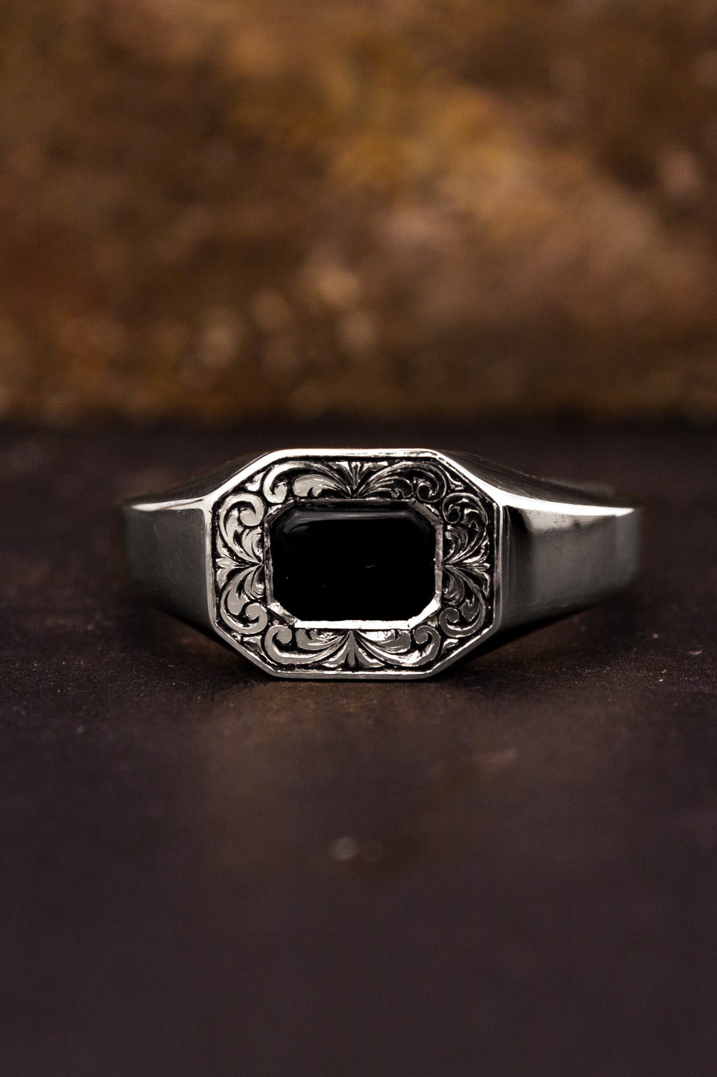 Onyx with Scrollwork Gold Ring