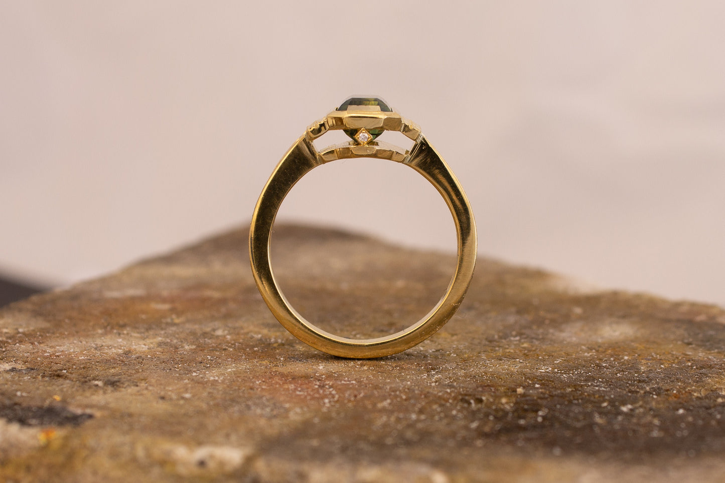 Bloom No.2 - 18ct Yellow Gold Australian Sapphire Ring