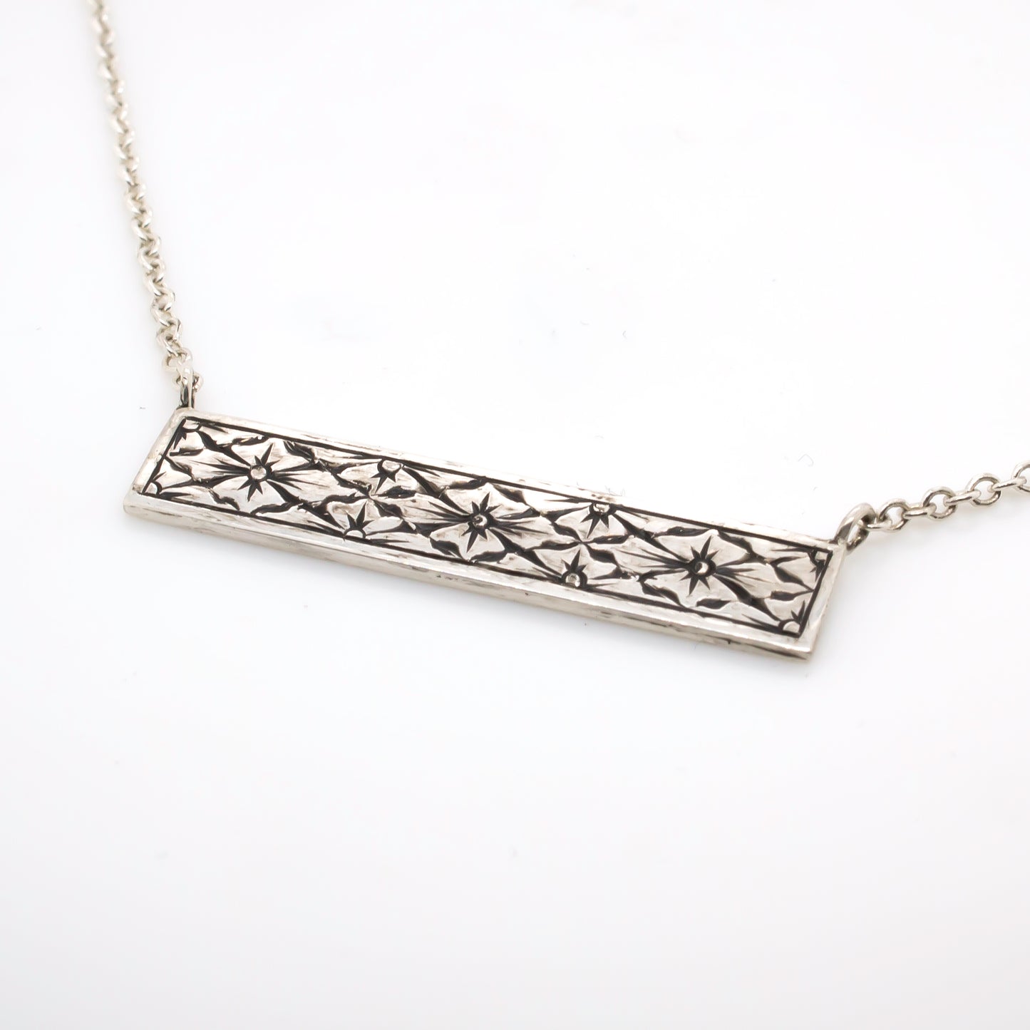 Hand engraved flower pattern necklace 45cm