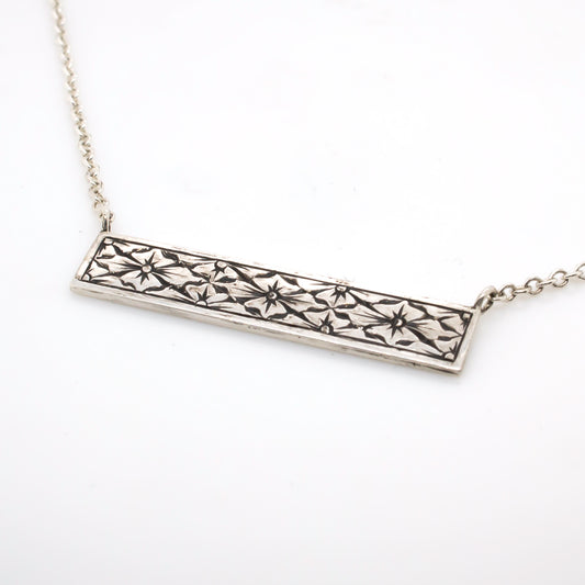 Hand engraved flower pattern necklace 45cm